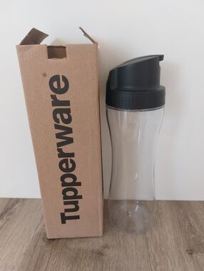 New Tupperware Clearly Elegant Bottle/Dispenser